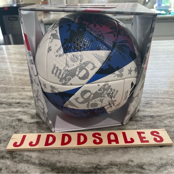 Adidas 2023 MLS Pro Match Soccer Ball Size 5 HT9026 MSRP $170 Lot Of 4 NEW - Picture 4 of 10